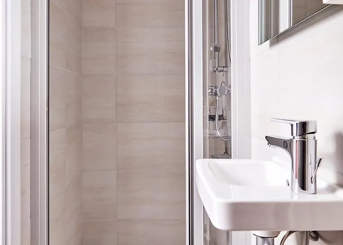 Bright & Modern 1-bed Apt- Next To Public Transport Rn18-2 公寓